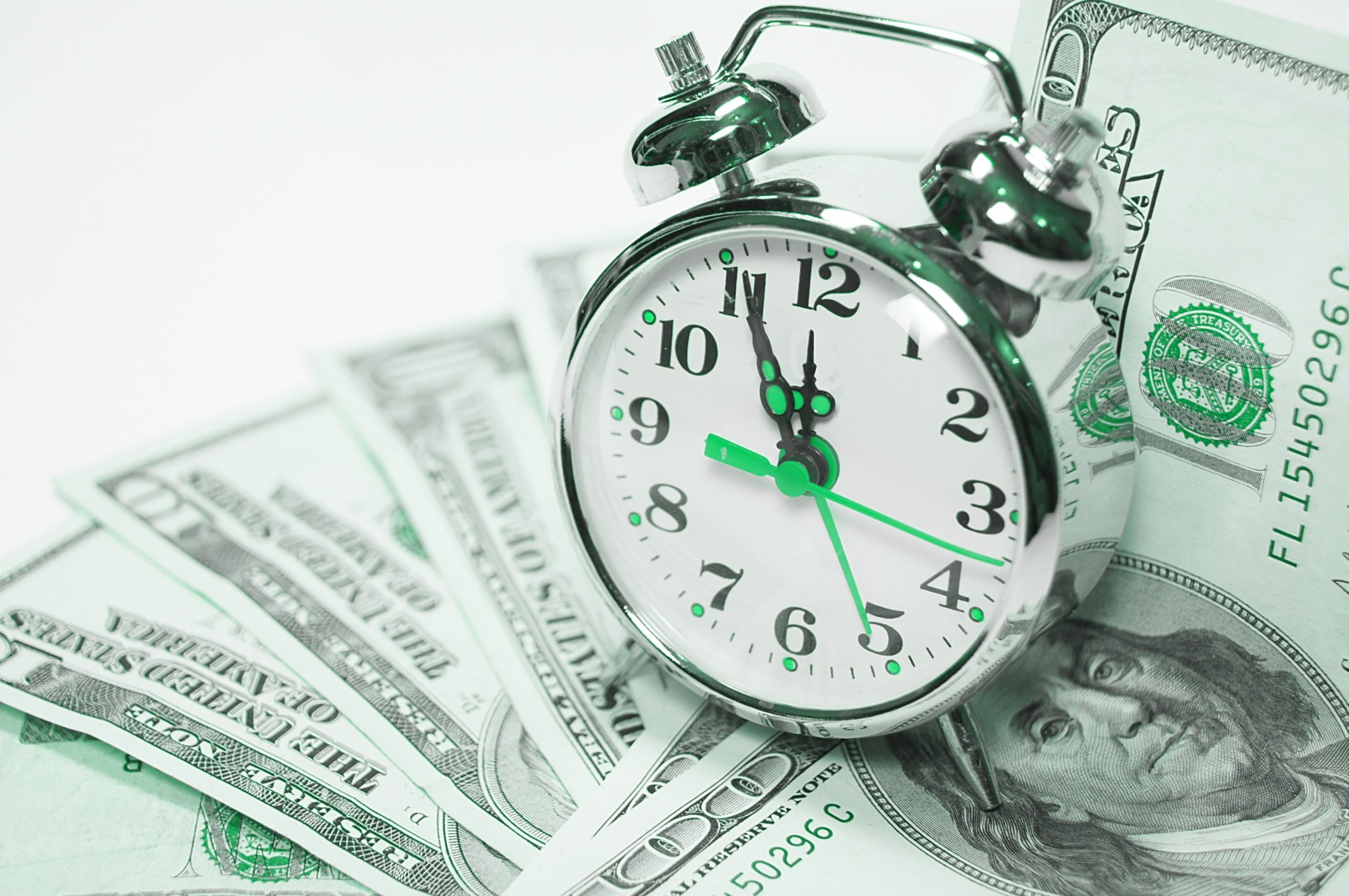 Информация время деньги. Экономия времени и денег. Часы и деньги. Экономия времени. Будильник и деньги.